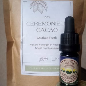 ME_juniper Bundle Ceremoniell kakao – Mother Earth, 200g & En MåneEssens, 5ml
